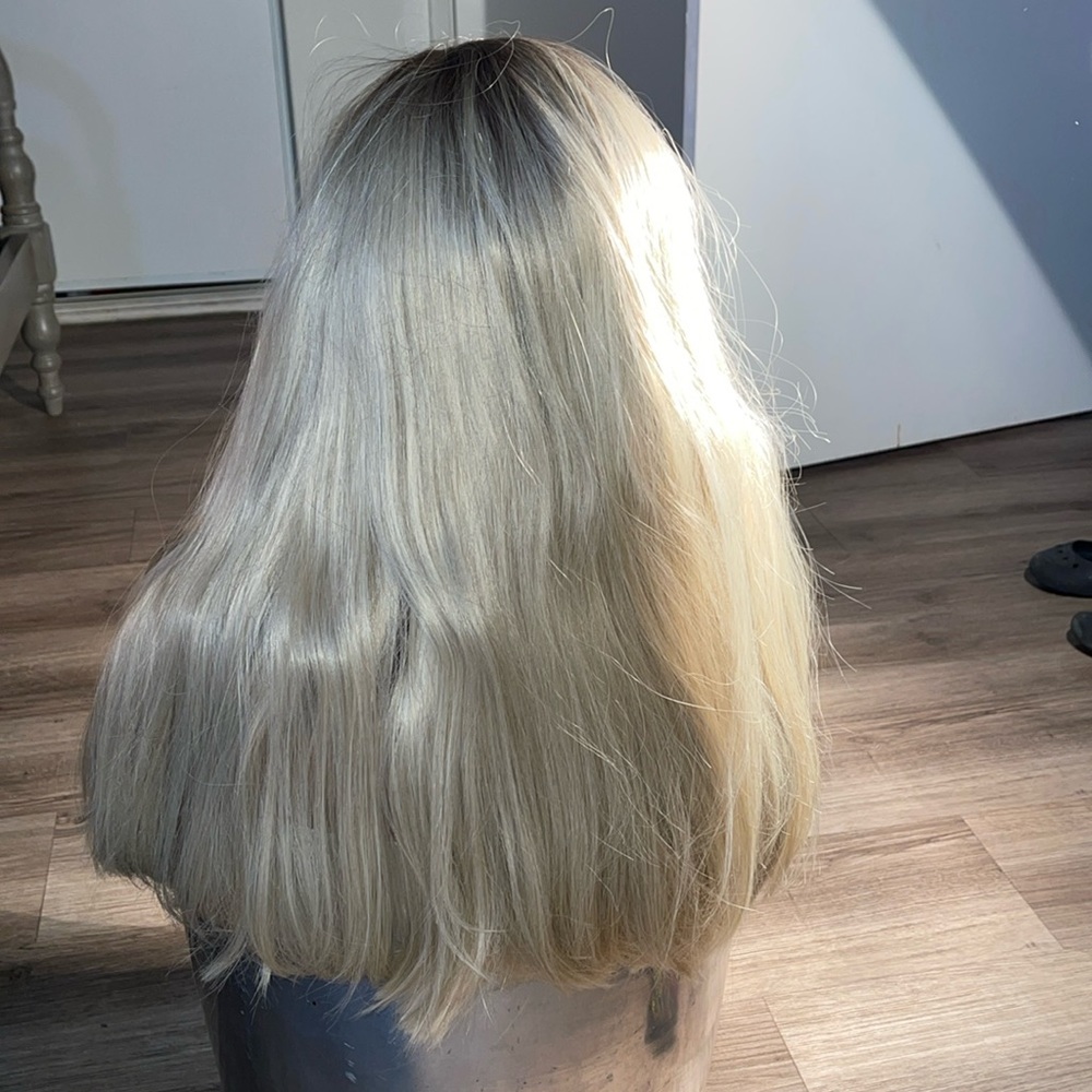 Light blonde with light root blend 22 inch synthetic lace front wig